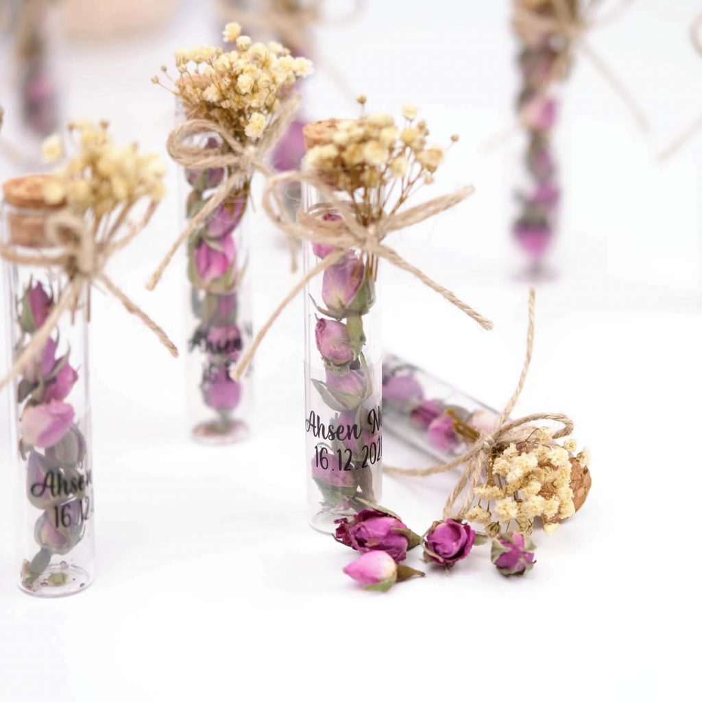 Mini Tüp Şişe İçerisinde Gül Hediyelik Mini Tüp Şişe İçerisinde Gül Hediyelik