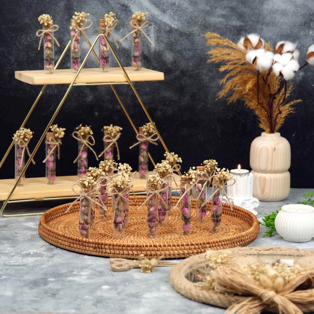 Mini Tüp Şişe İçerisinde Gül Hediyelik Mini Tüp Şişe İçerisinde Gül Hediyelik